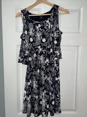 Robert Louis Size M Excellent Condition, Very Elegant